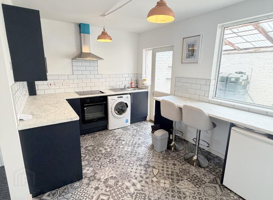 189 Donegall Avenue, Belfast, BT12 6LU