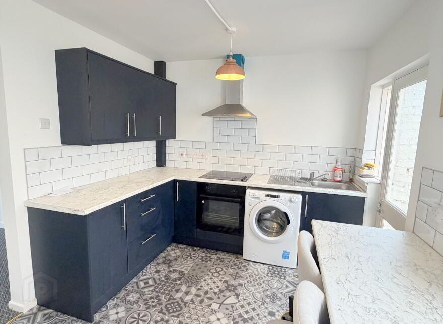 189 Donegall Avenue, Belfast, BT12 6LU
