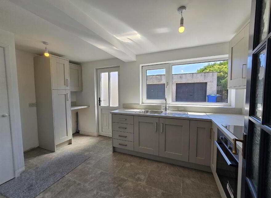 35 Bridge Street, Comber, Newtownards, BT23 5AT