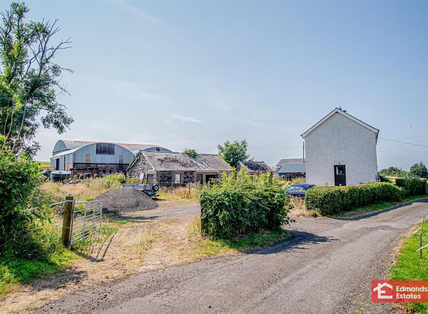 30 Tullynahinnion Road, Portglenone, Ballymena, BT44 8EL
