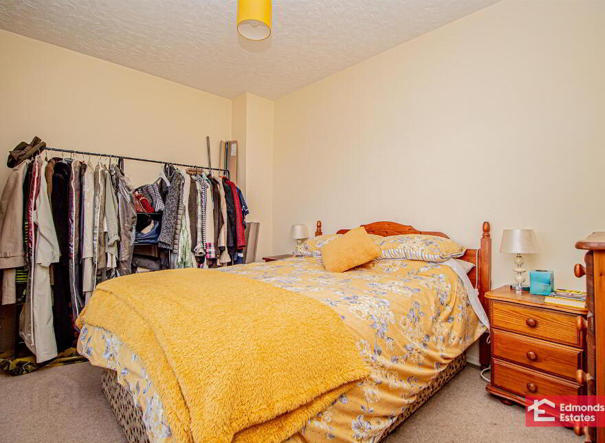 30 Tullynahinnion Road, Portglenone, Ballymena, BT44 8EL