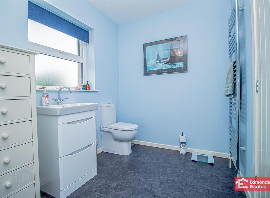 30 Tullynahinnion Road, Portglenone, Ballymena, BT44 8EL