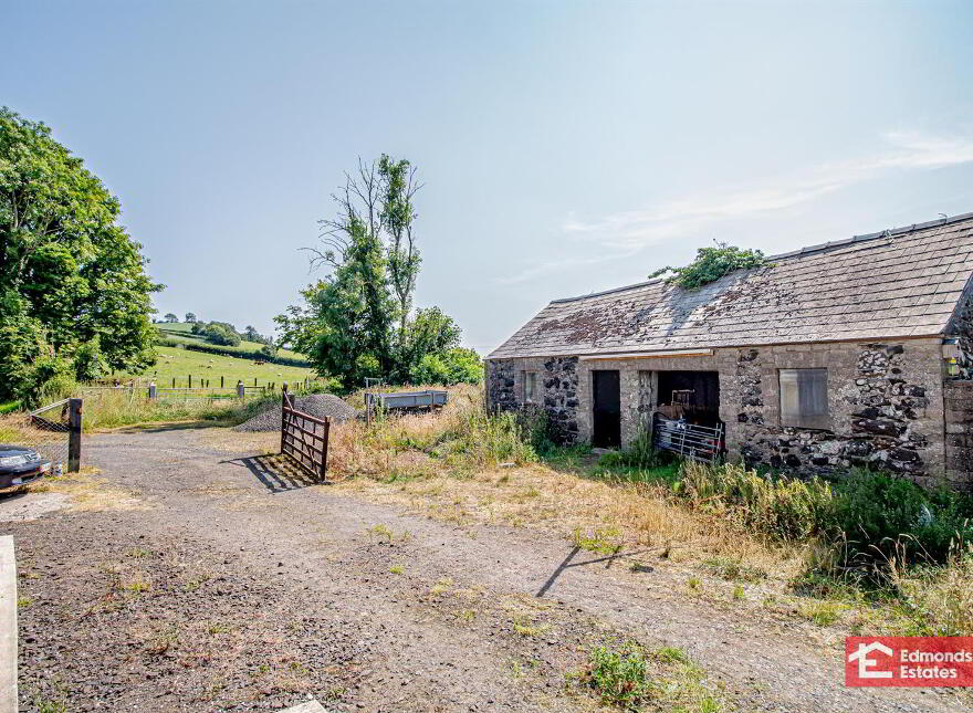 30 Tullynahinnion Road, Portglenone, Ballymena, BT44 8EL