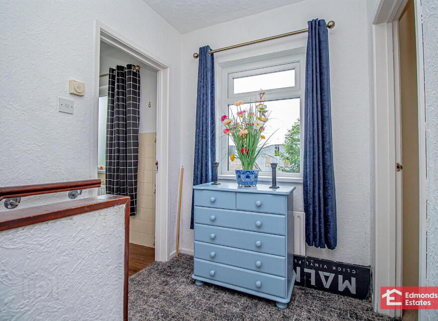 30 Tullynahinnion Road, Portglenone, Ballymena, BT44 8EL