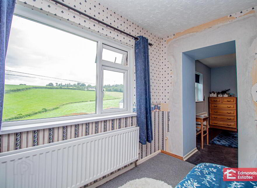 30 Tullynahinnion Road, Portglenone, Ballymena, BT44 8EL