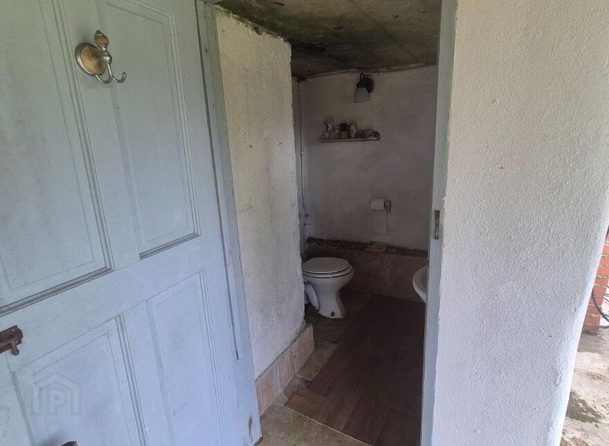 Tower Hill, Cherrymount, Tully, F94P266