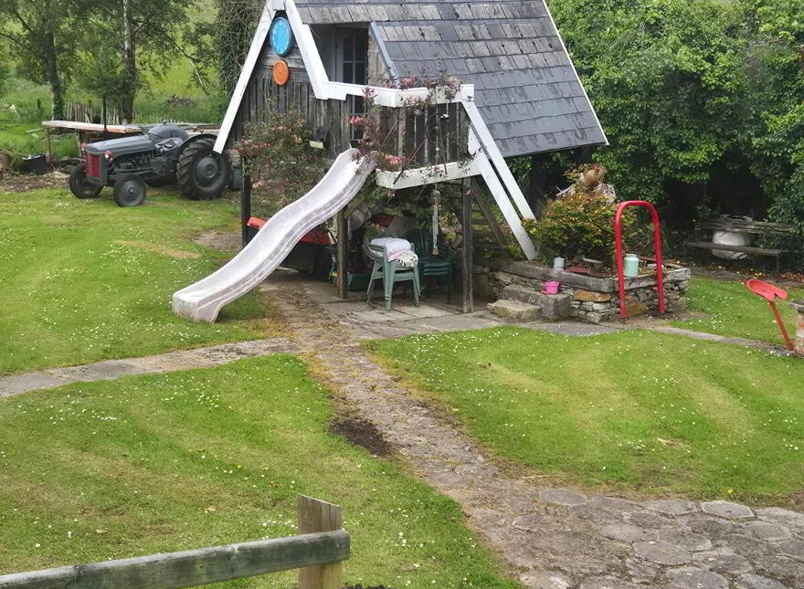 Tower Hill, Cherrymount, Tully, F94P266
