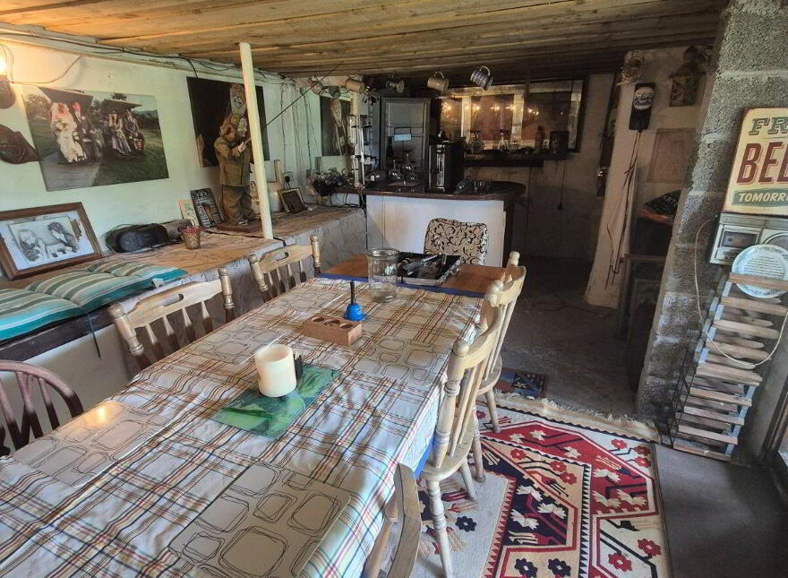 Tower Hill, Cherrymount, Tully, F94P266