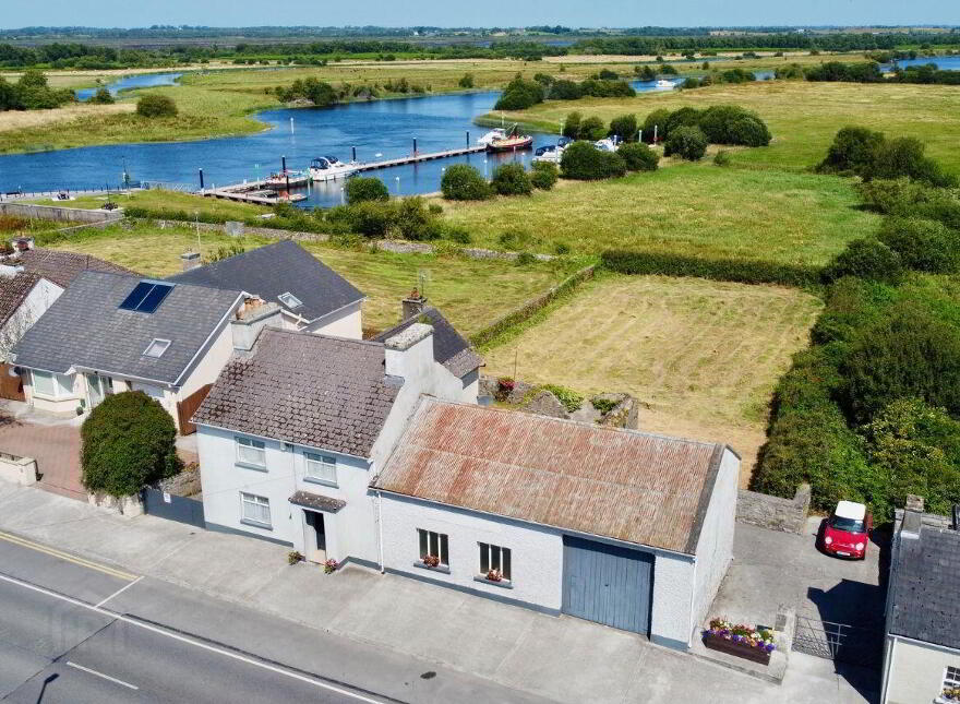 Two-Storey, Main Street, Shannonbridge, N37HY62