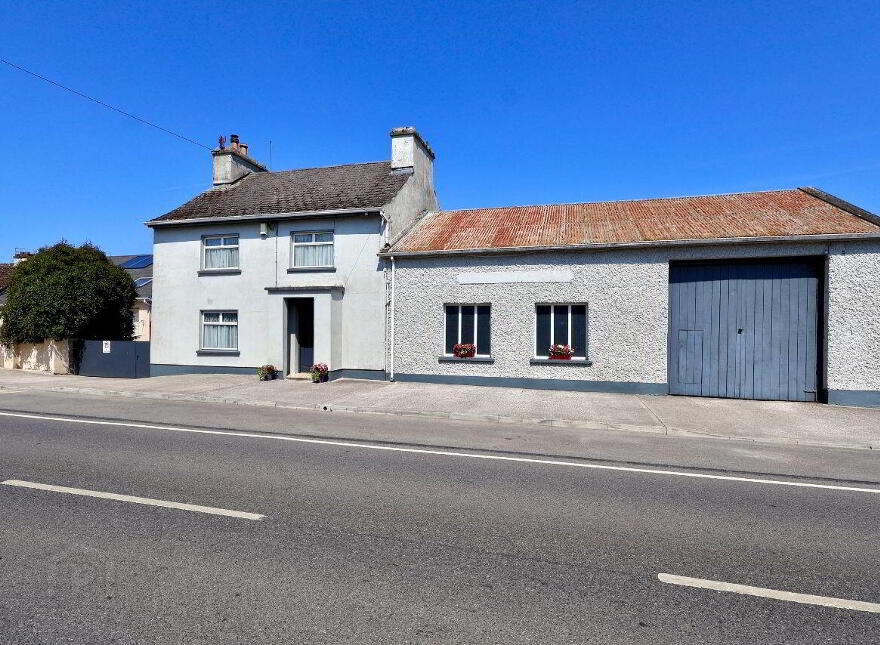 Two-Storey, Main Street, Shannonbridge, N37HY62