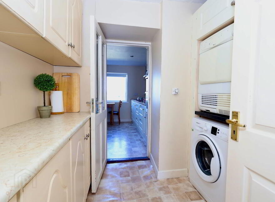 Two-Storey, Main Street, Shannonbridge, N37HY62