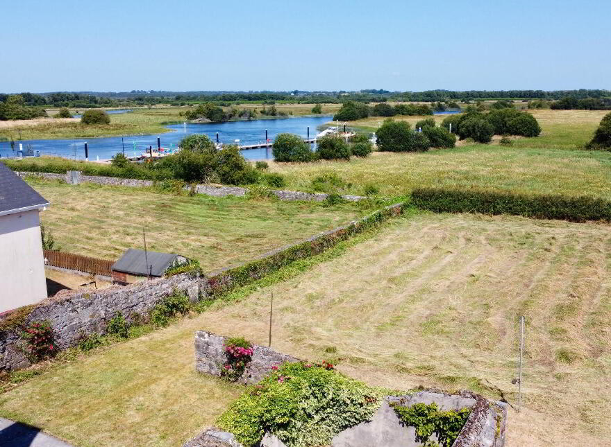 Two-Storey, Main Street, Shannonbridge, N37HY62