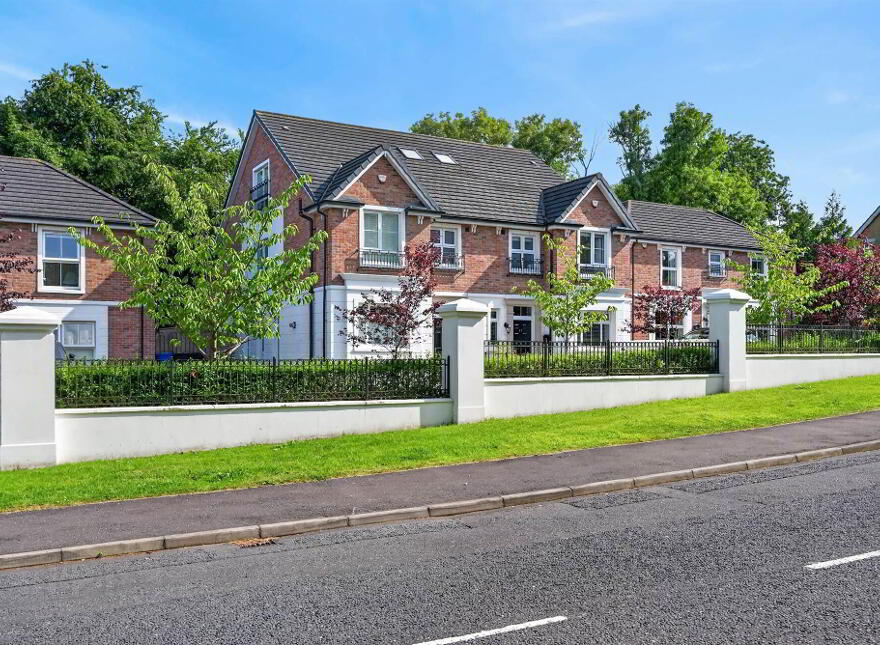 17 Seahill Road, Holywood, BT18 0DA