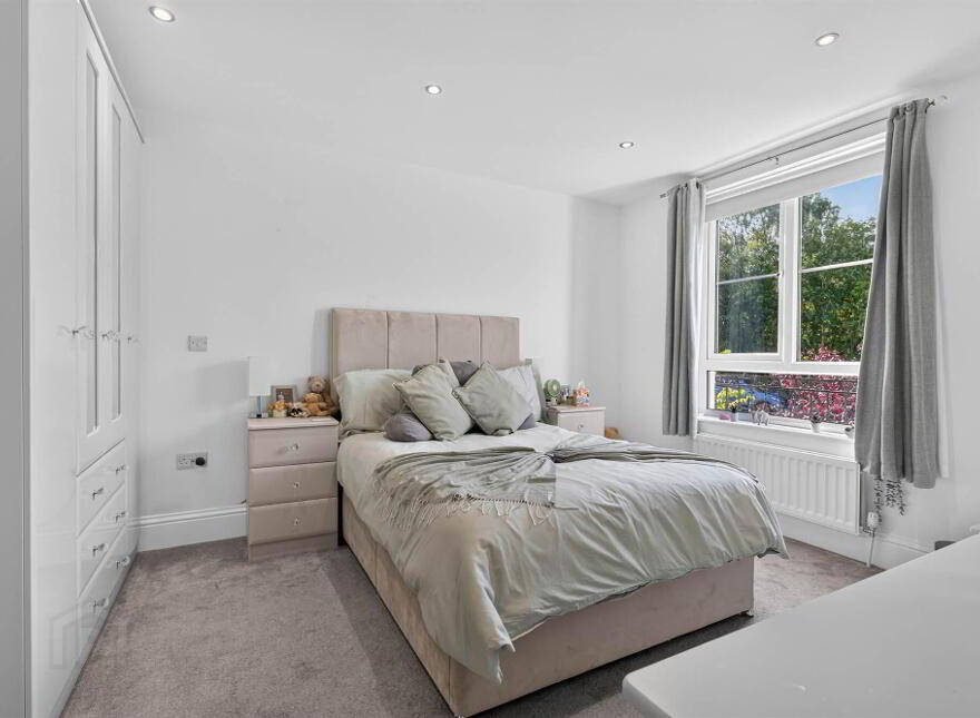 17 Seahill Road, Holywood, BT18 0DA