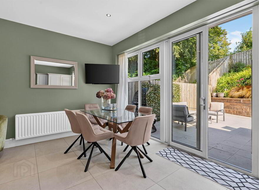 17 Seahill Road, Holywood, BT18 0DA