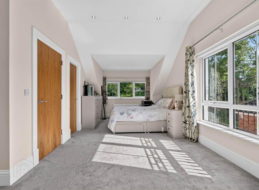 17 Seahill Road, Holywood, BT18 0DA