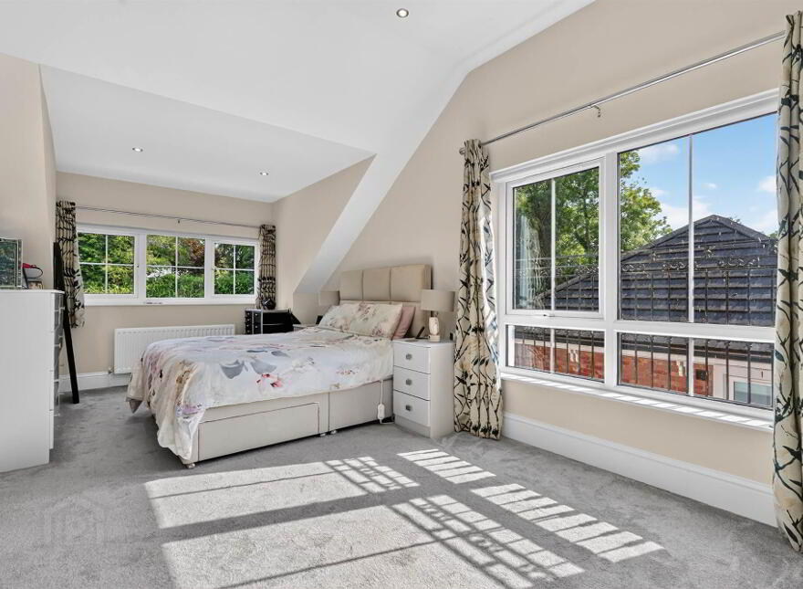 17 Seahill Road, Holywood, BT18 0DA