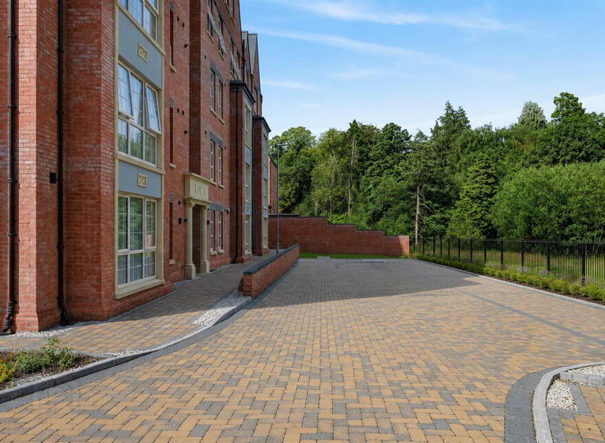 Apt 16 The Mansion House, One Lacefield, Belfast, BT4 3PA