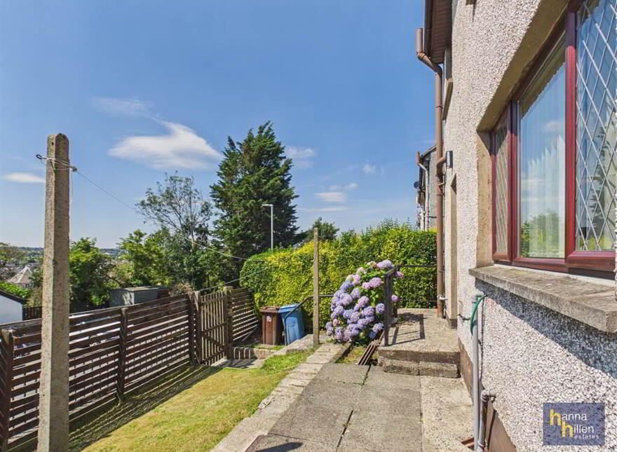 16 Greenfield Park, Newry, BT34 2EN