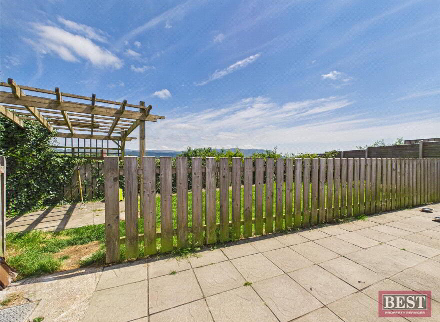 4 Cloughmore View, Warrenpoint, Newry, BT34 3TP