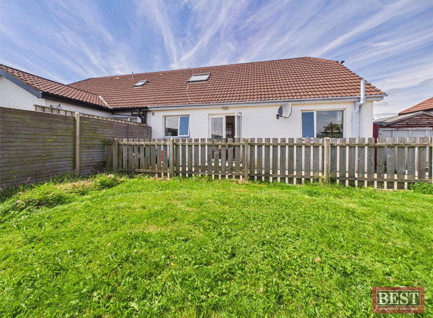 4 Cloughmore View, Warrenpoint, Newry, BT34 3TP