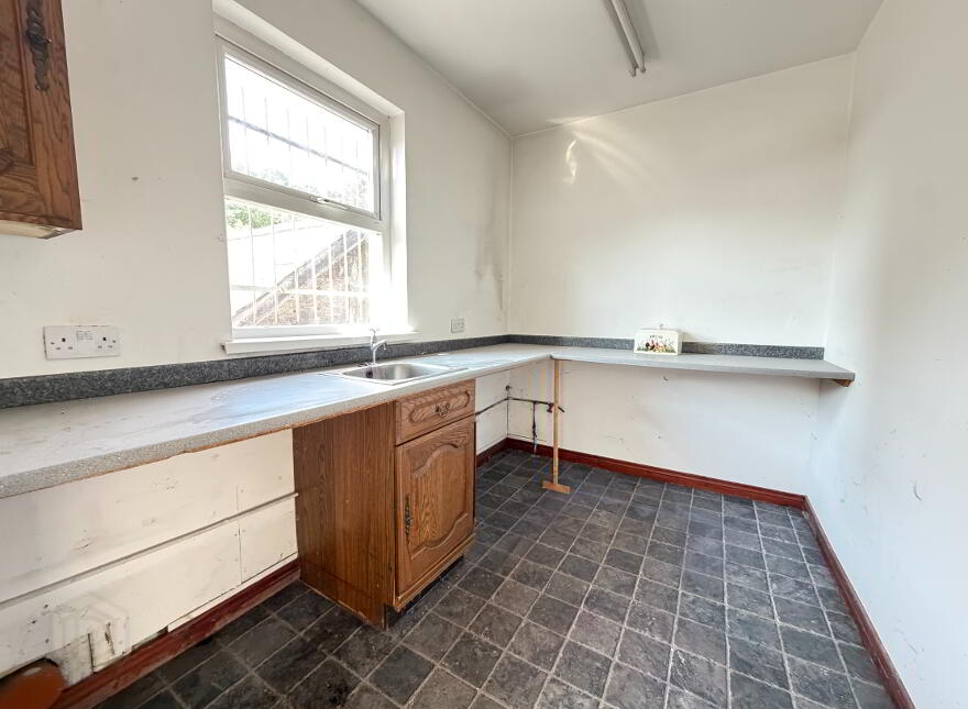 18 Main Street, Portglenone, Ballymena, BT44 8AB