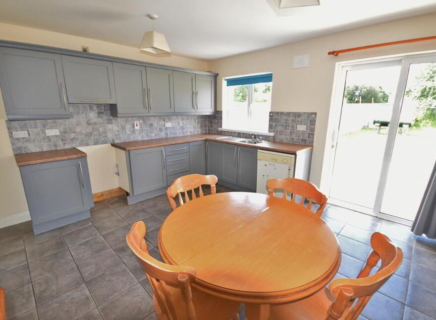 5 Dromin Green, Ballygologue Road, Listowel, V31Y634