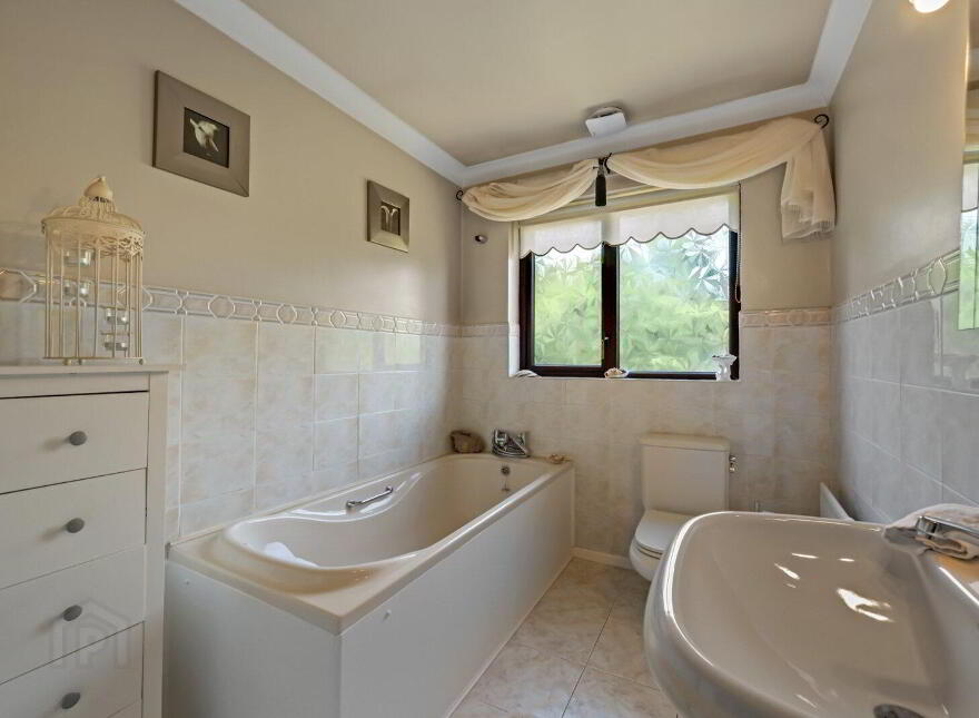 68 Royal Lodge Road, Belfast, BT8 7UL