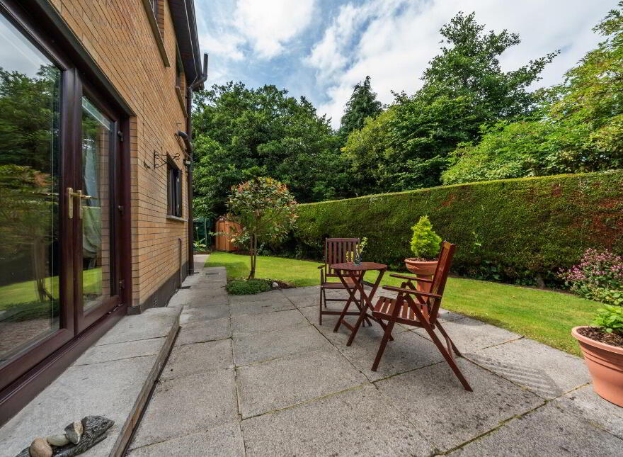 68 Royal Lodge Road, Belfast, BT8 7UL