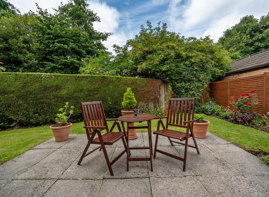 68 Royal Lodge Road, Belfast, BT8 7UL