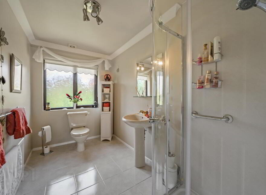 68 Royal Lodge Road, Belfast, BT8 7UL