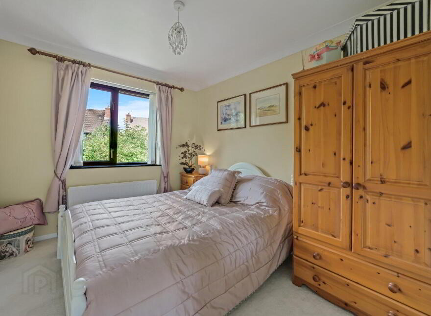 68 Royal Lodge Road, Belfast, BT8 7UL