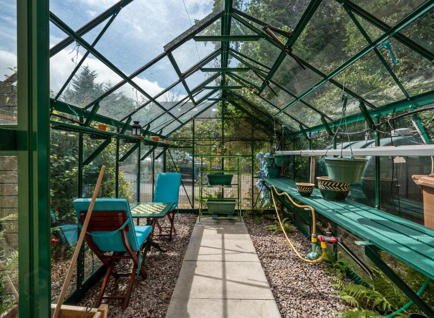 68 Royal Lodge Road, Belfast, BT8 7UL