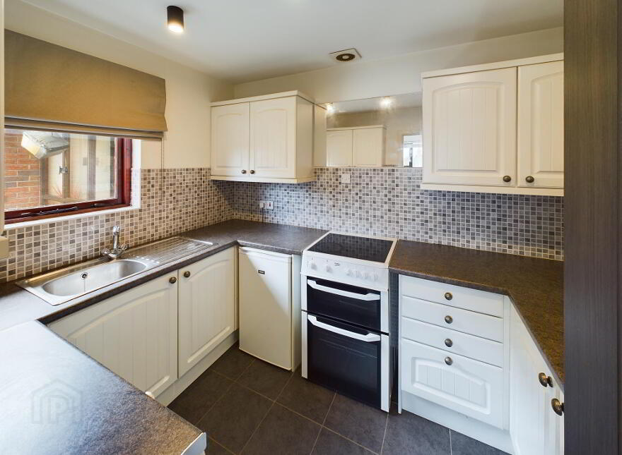2 De Beere Court, Finaghy, Belfast, BT10 0DF
