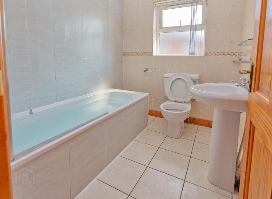 76 Balmoral Square, Bangor, BT19 7XL
