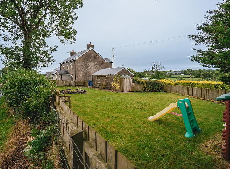 182 & 182A Moyarget Road, Ballycastle, BT54 6JQ