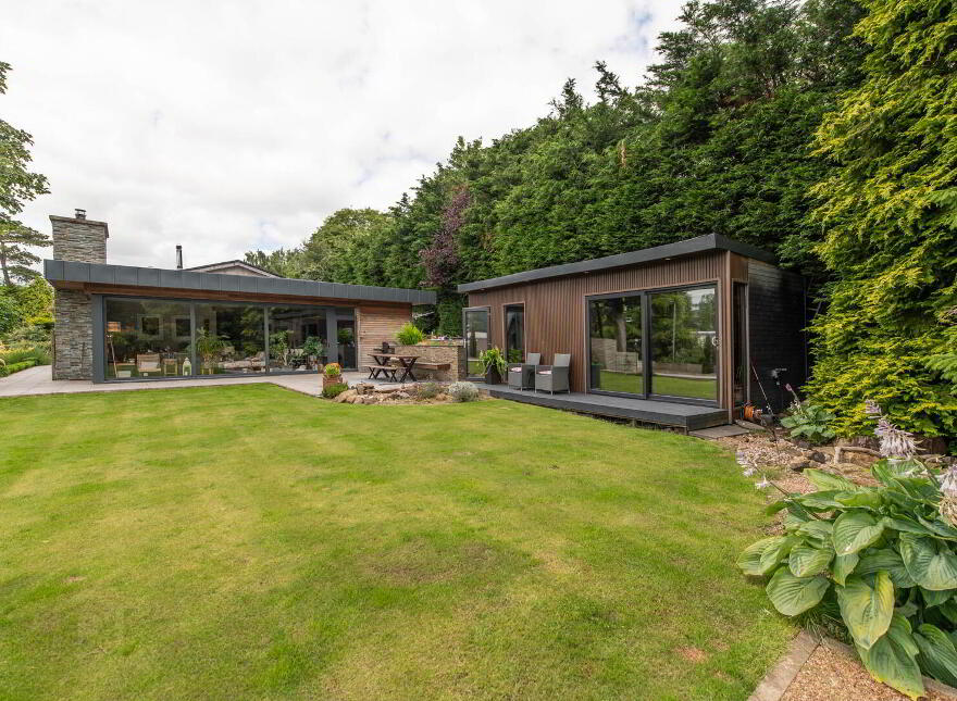 12 Glebe Road East, Newtownabbey, BT36 6DL