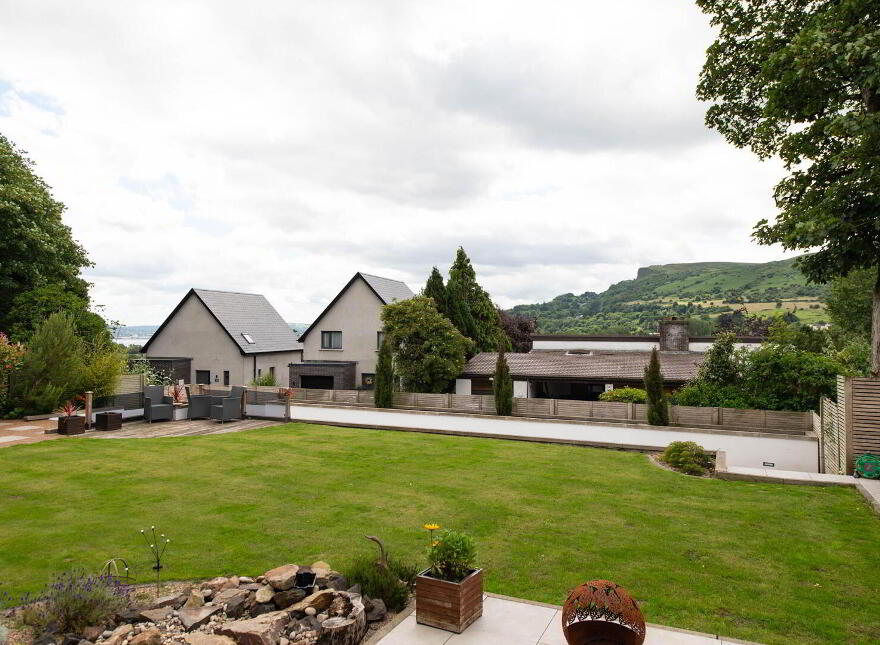 12 Glebe Road East, Newtownabbey, BT36 6DL