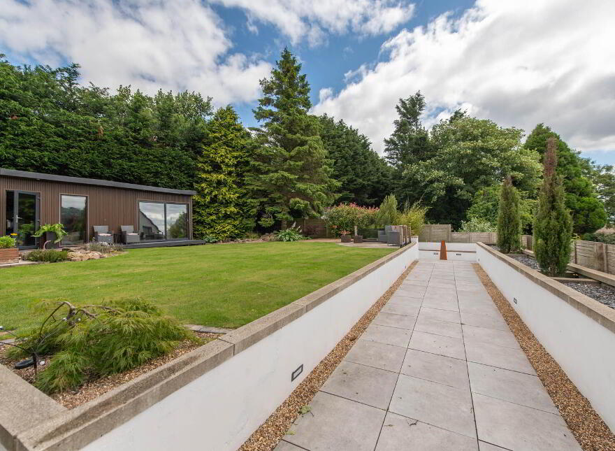 12 Glebe Road East, Newtownabbey, BT36 6DL