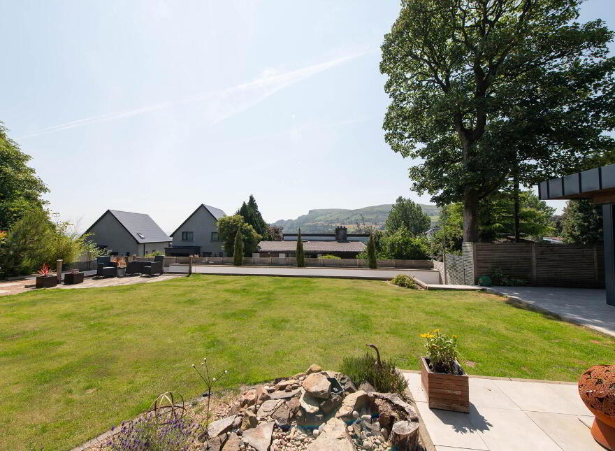 12 Glebe Road East, Newtownabbey, BT36 6DL