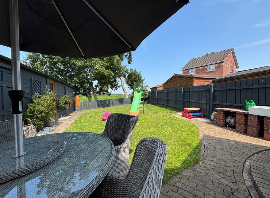 103 Whitethorn Brae, Killallen, Dromore, BT25 2DH