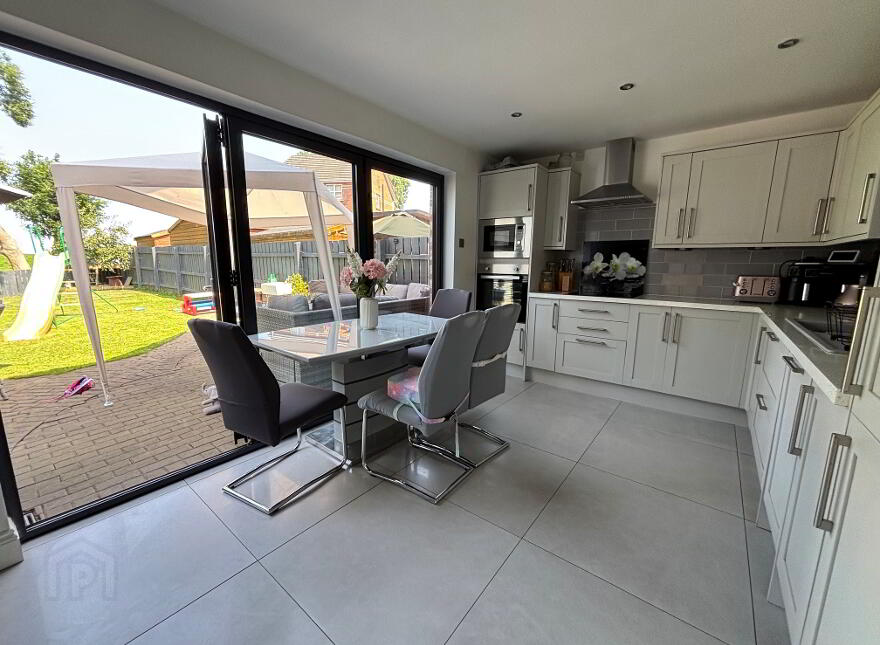 103 Whitethorn Brae, Killallen, Dromore, BT25 2DH