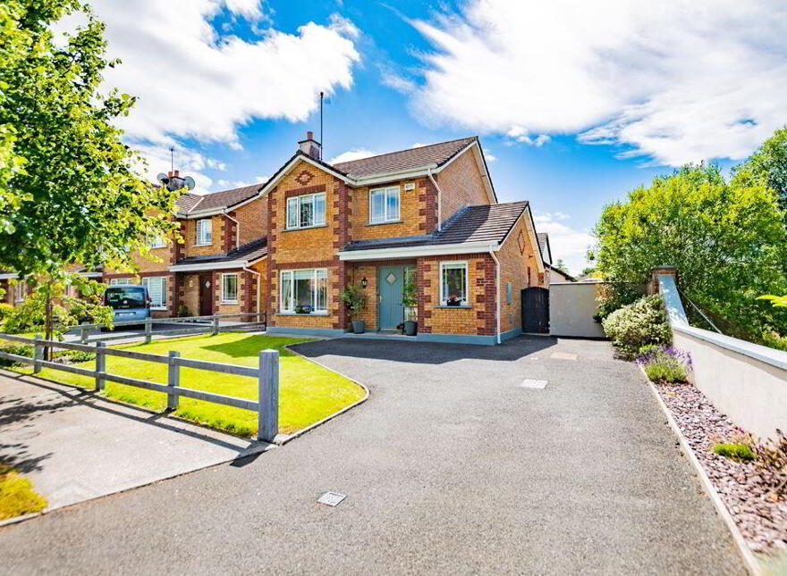 47 Oakfield, Tullamore, R32K5X6 photo