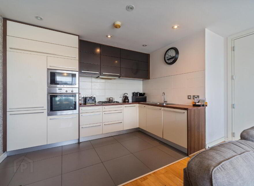 Apartment 3.33 The Arc Queens Road, Belfast, BT3 9FD