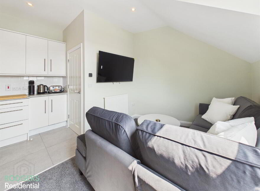 Apt 6, 42-46 Upper Newtownards Road, Belfast, BT4 3EL