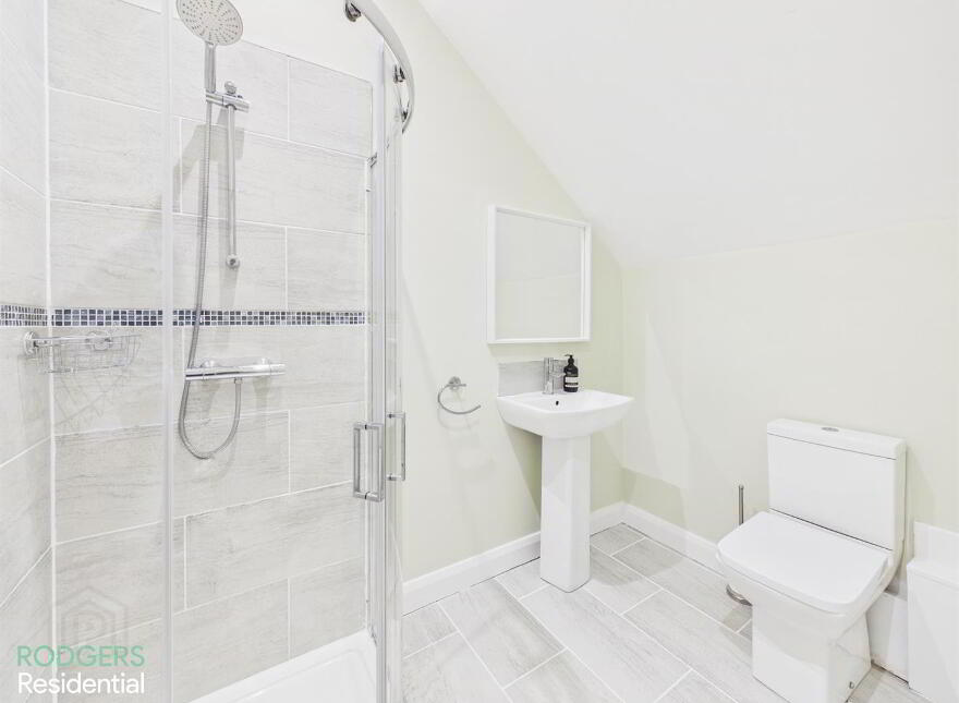 Apt 6, 42-46 Upper Newtownards Road, Belfast, BT4 3EL