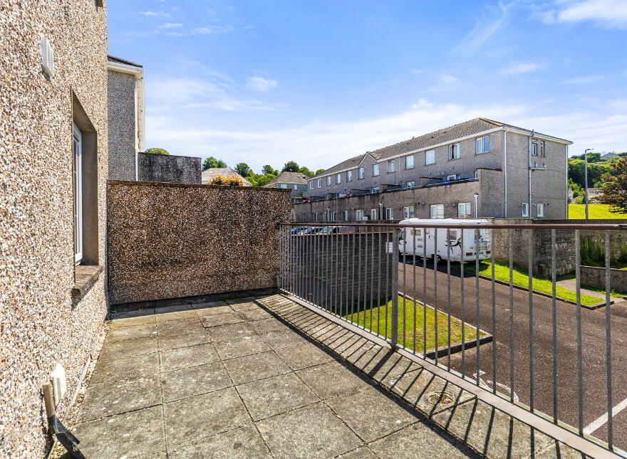 18a Pembroke Grove, Pembroke Wood, Passage West, T12ET10