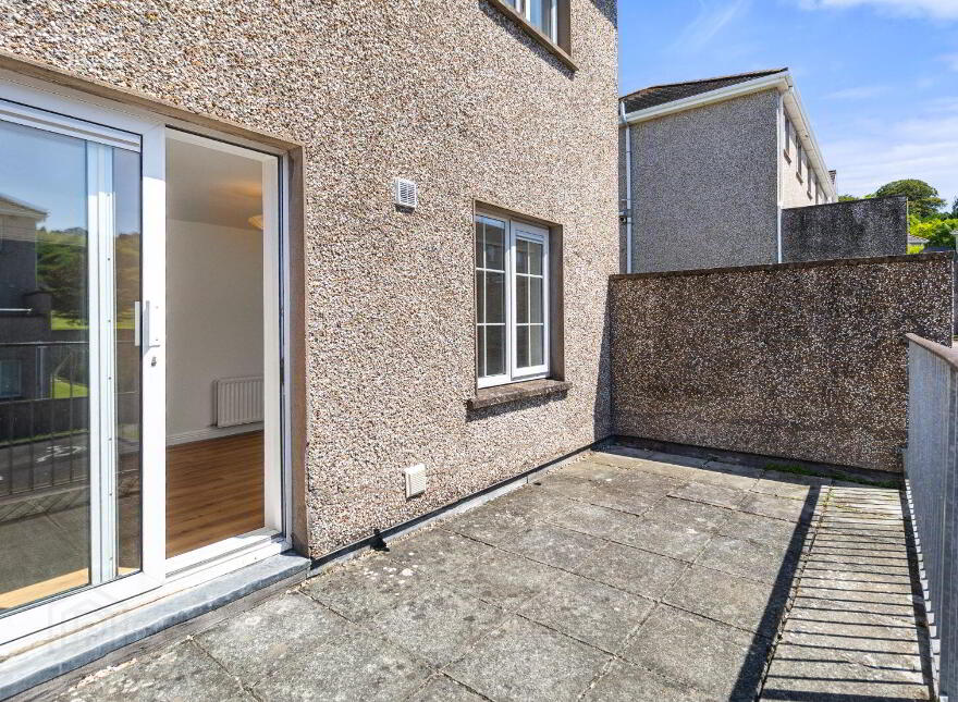 18a Pembroke Grove, Pembroke Wood, Passage West, T12ET10