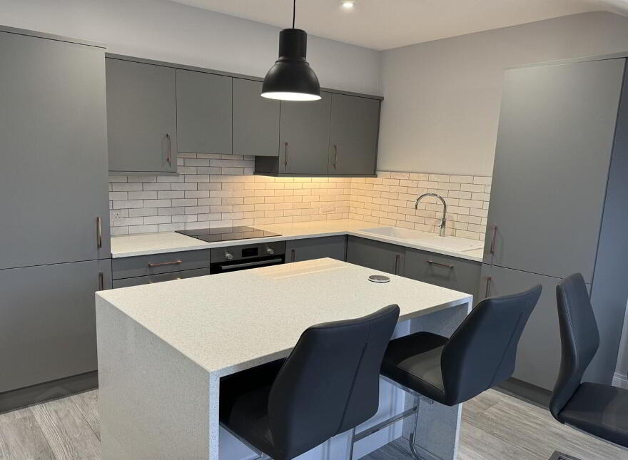 Apt 9 Balmoral Park Mews, 15 Upper Lisburn Road, Belfast, BT10 0GW