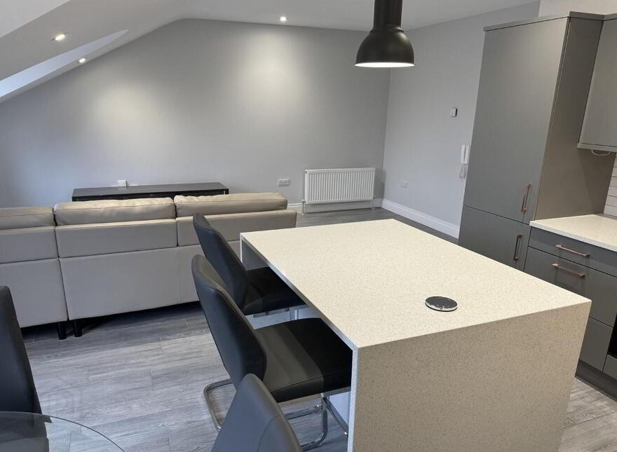 Apt 9 Balmoral Park Mews, 15 Upper Lisburn Road, Belfast, BT10 0GW